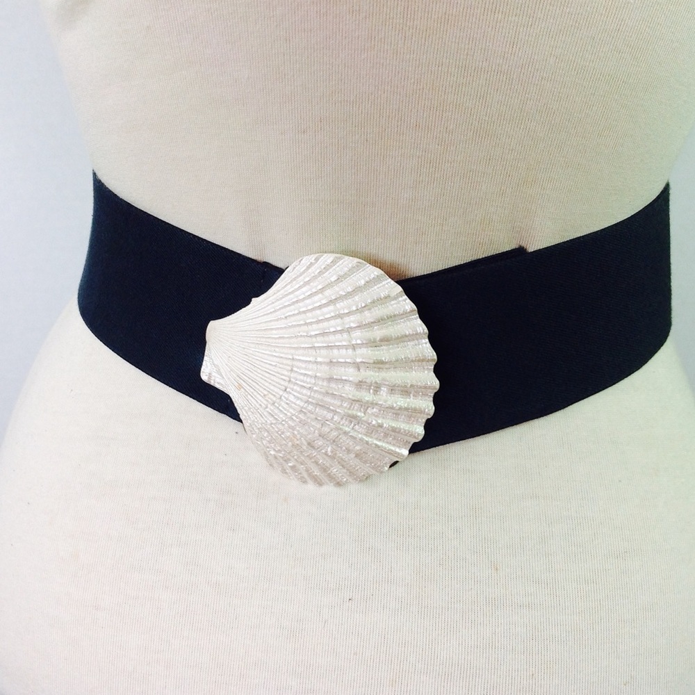 Vintage Black Clam Shell Belt White Buckle